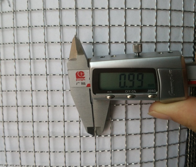 304不銹鋼軋花網(wǎng)-m.bzbjsd.cn